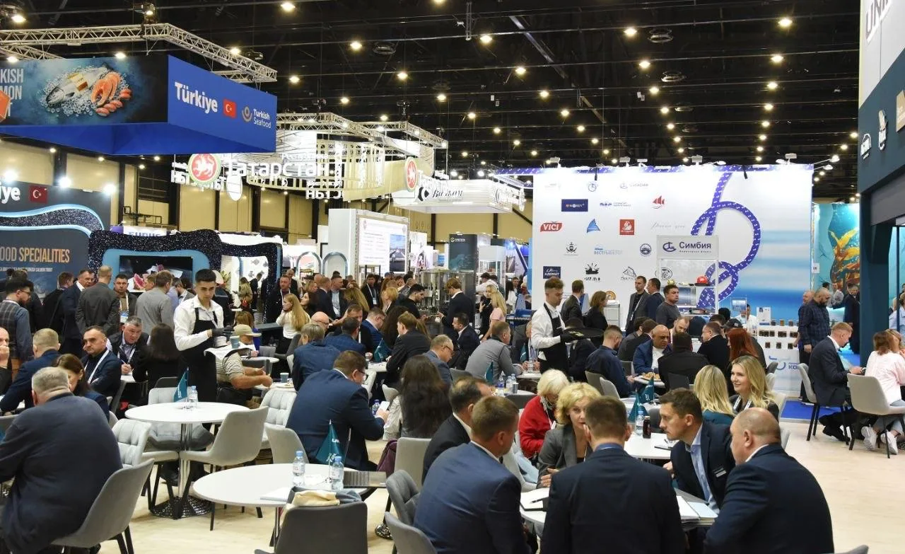 сотрудники компании АСК 